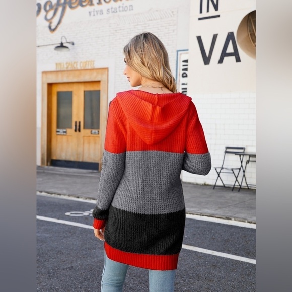 Unveil Your Style Color Block Hooded Cardigan - Picture 3 of 4